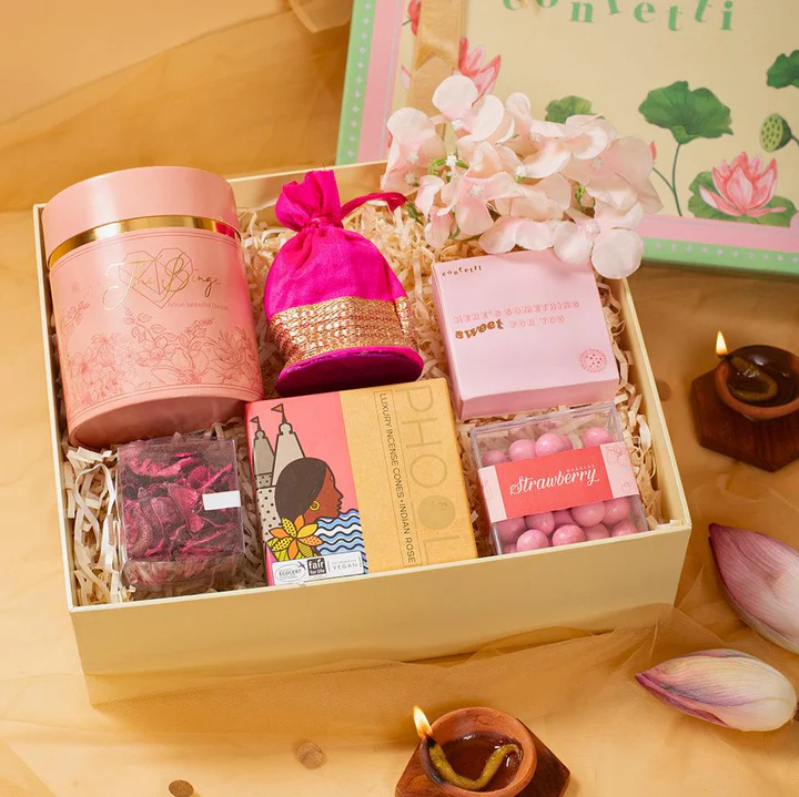 Set quà tặng "Trà & Hoa": Lựa chọn tinh tế cho đối tác nữ giới